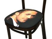 S'asseoir Ryan Gosling.